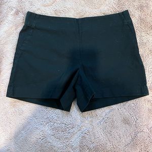 BANANA REPUBLIC black shorts size 8